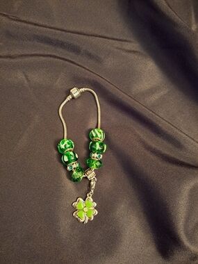 Green Bead&Rhinestone St.Patricks Charm Bracelet with Clover Pendant - Unbranded